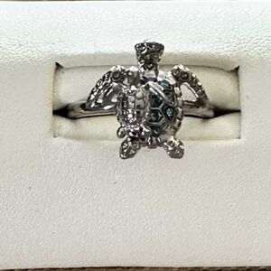 925 - Mama & baby turtle ring.  Small, round blue CZ stones on Mama’s back